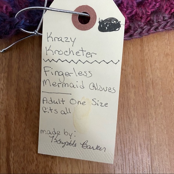 NEW HANDMADE Mermaid Fingerless Gloves - Picture 12 of 13